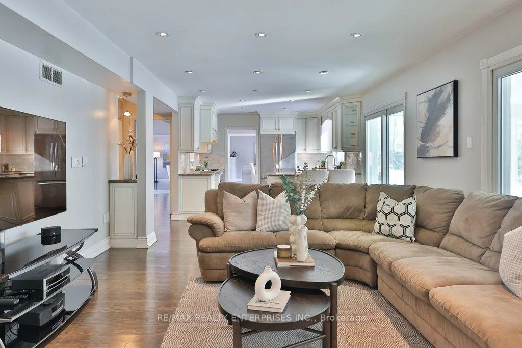 208, Mineola, Mineola, Mississauga