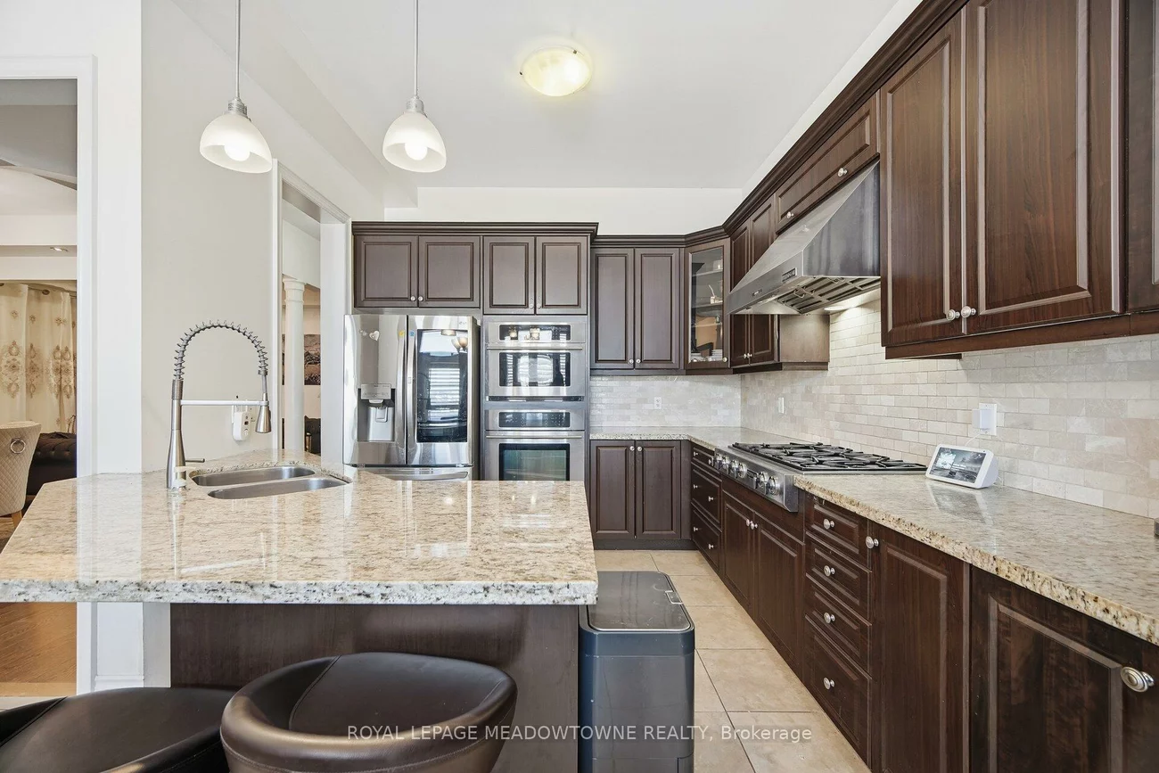 5221, Adobe, Churchill Meadows, Mississauga