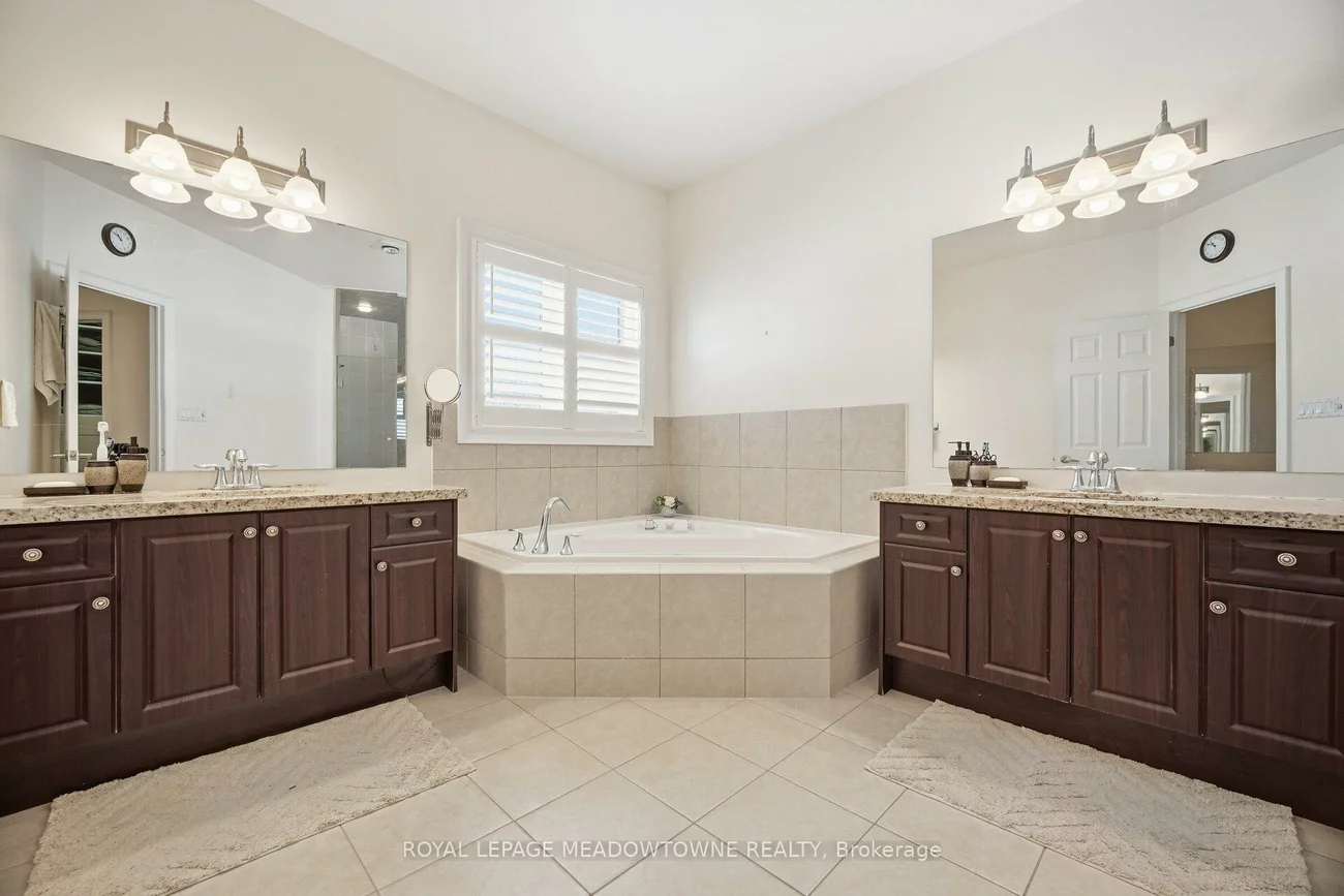 5221, Adobe, Churchill Meadows, Mississauga