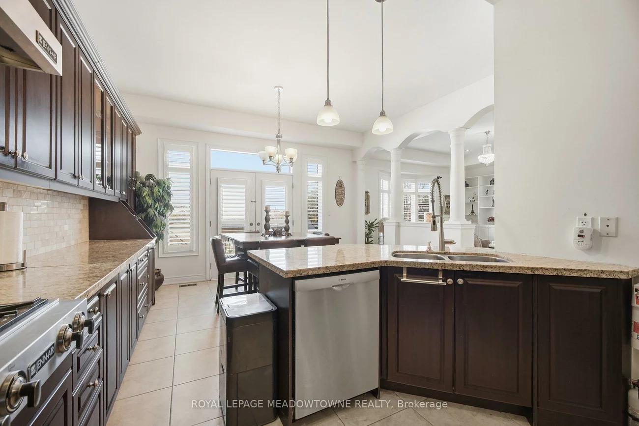 5221, Adobe, Churchill Meadows, Mississauga