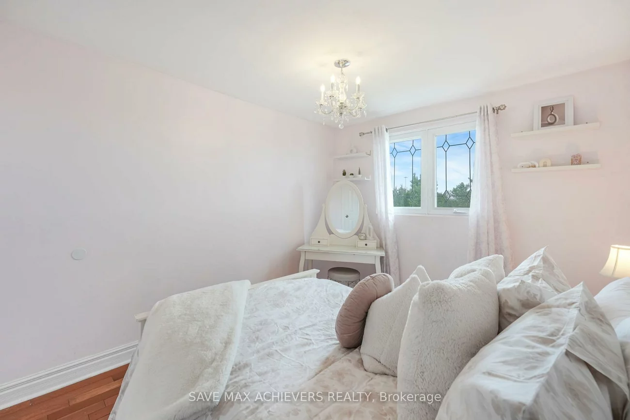 4024, Longo, Malton, Mississauga