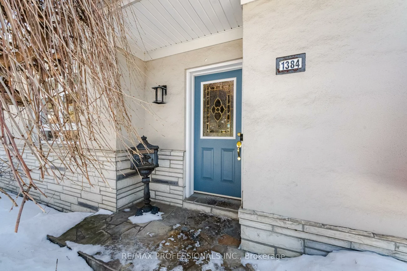 1384, Rometown, Lakeview, Mississauga