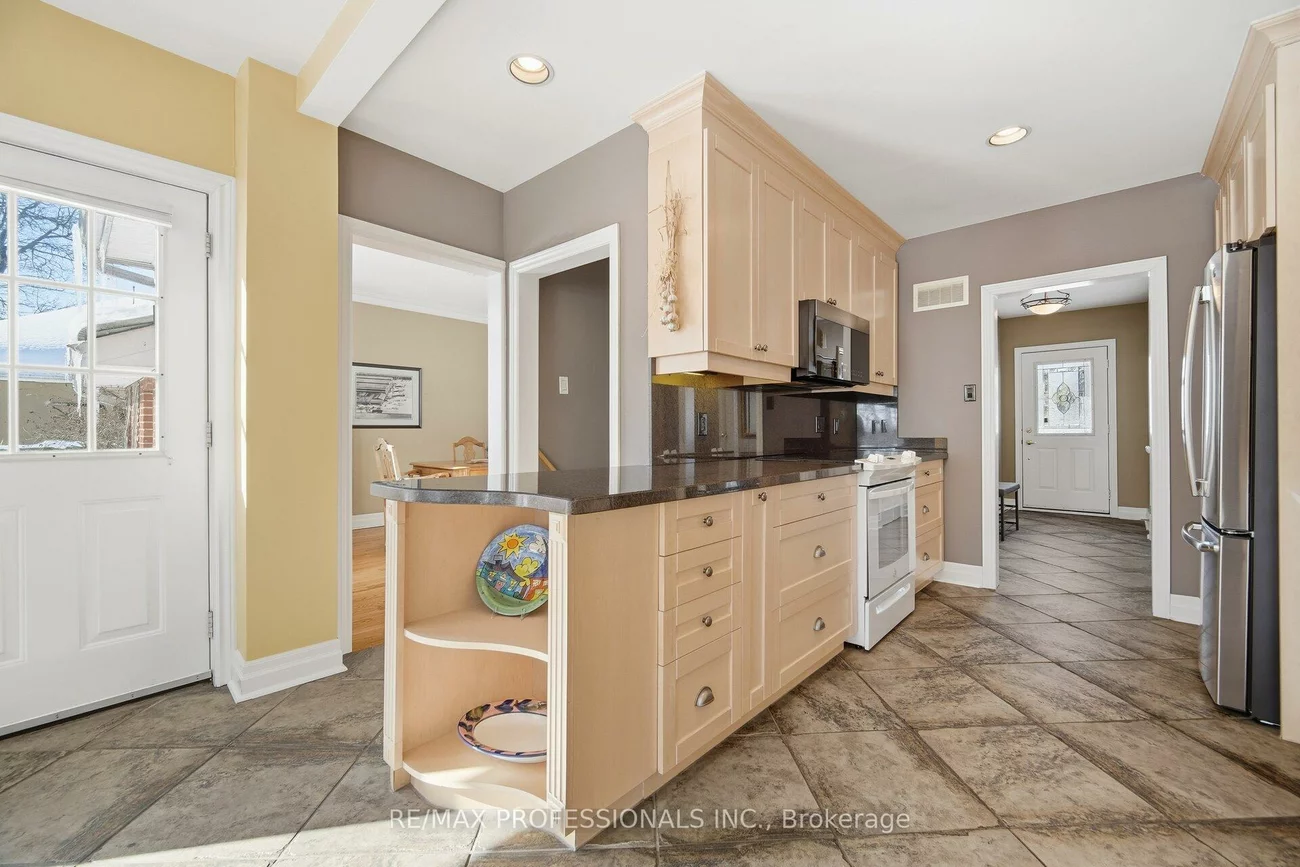 1384, Rometown, Lakeview, Mississauga