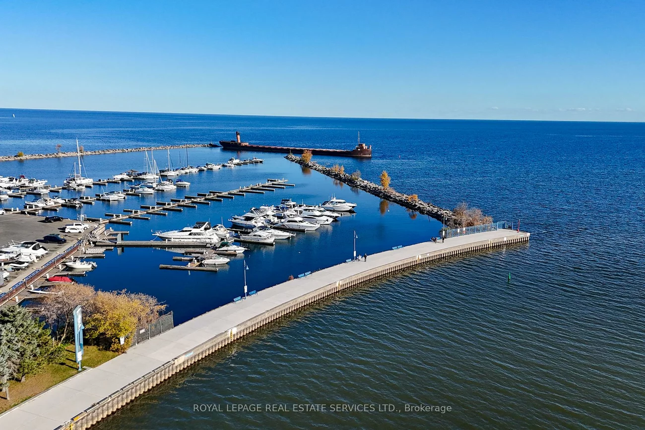 1204, Argreen, Mineola, Mississauga