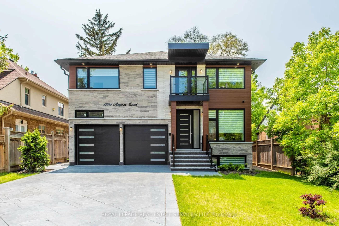 1204, Argreen, Mineola, Mississauga