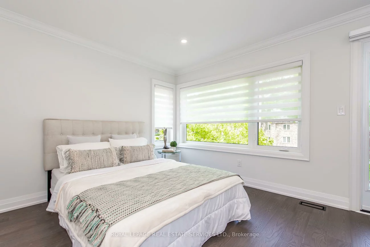 1204, Argreen, Mineola, Mississauga