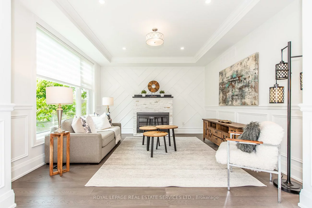 1204, Argreen, Mineola, Mississauga