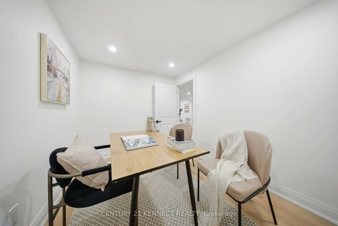 2121, Baynham, Cooksville, Mississauga