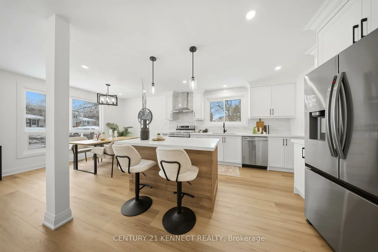 2121, Baynham, Cooksville, Mississauga