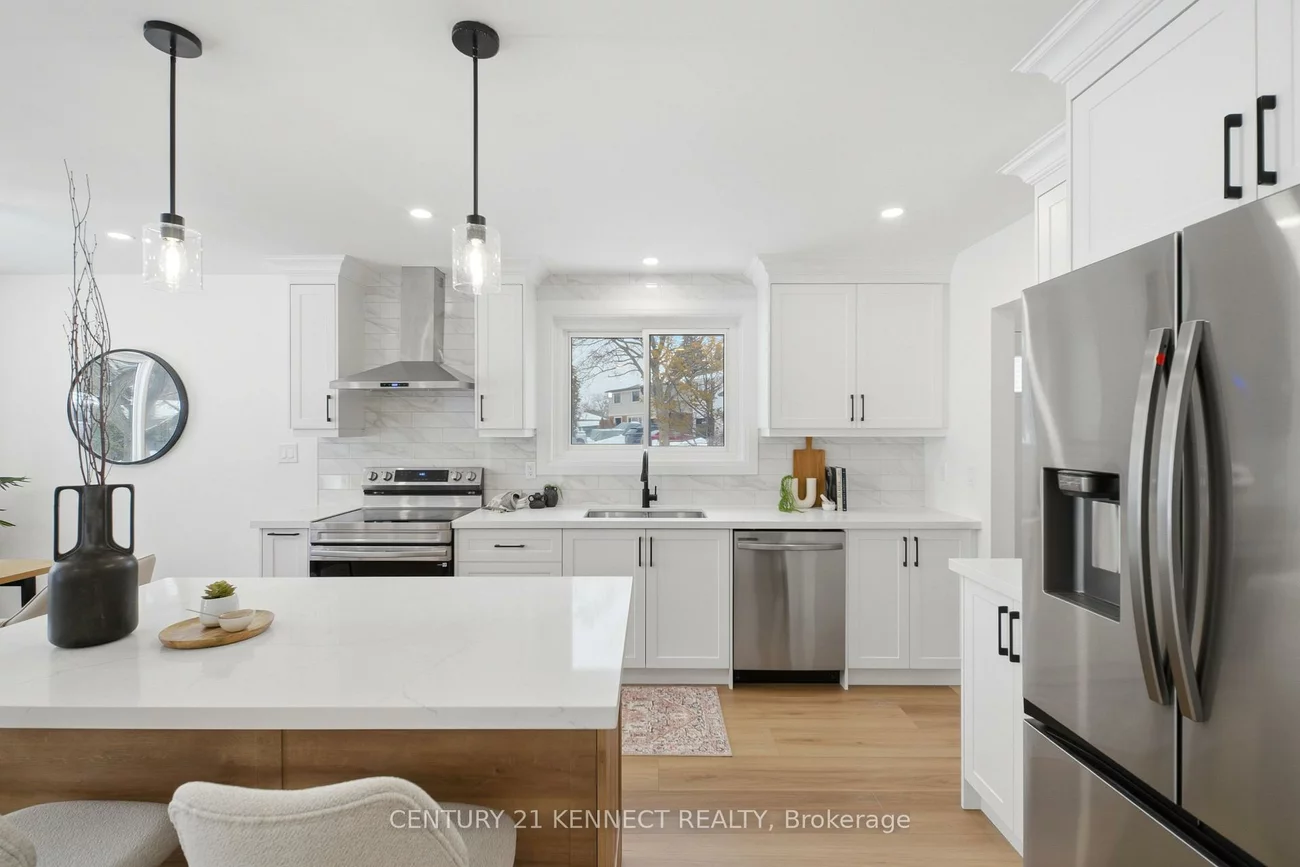 2121, Baynham, Cooksville, Mississauga