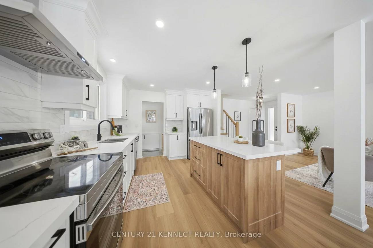 2121, Baynham, Cooksville, Mississauga