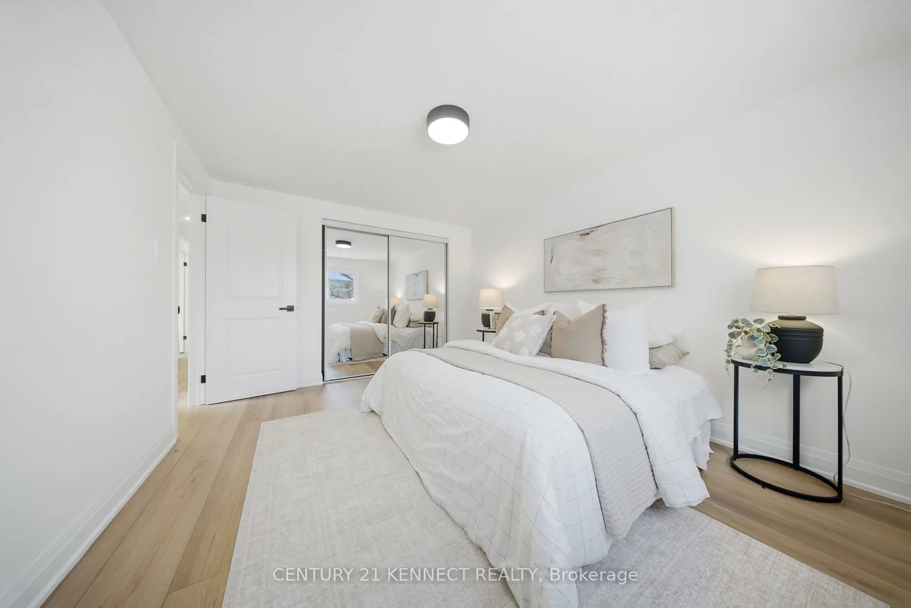 2121, Baynham, Cooksville, Mississauga