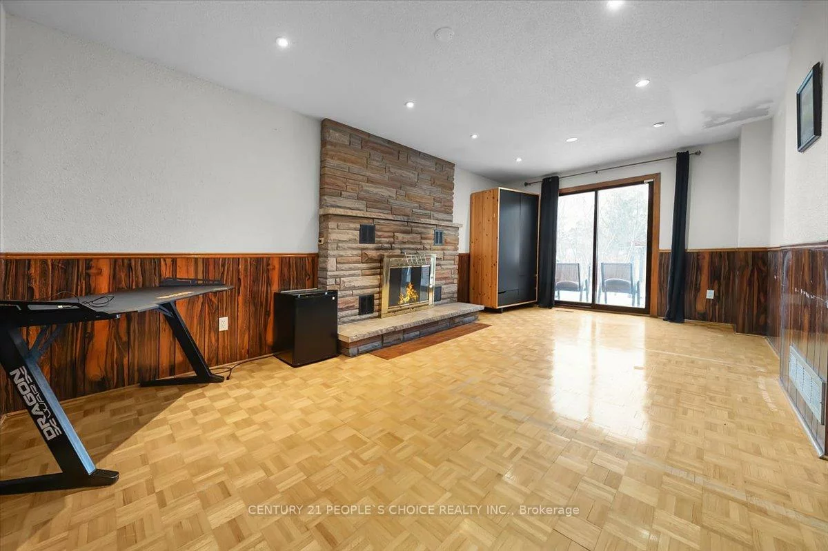 3431, Dorcas, Malton, Mississauga