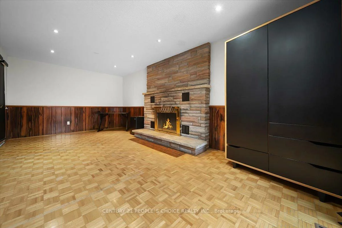 3431, Dorcas, Malton, Mississauga