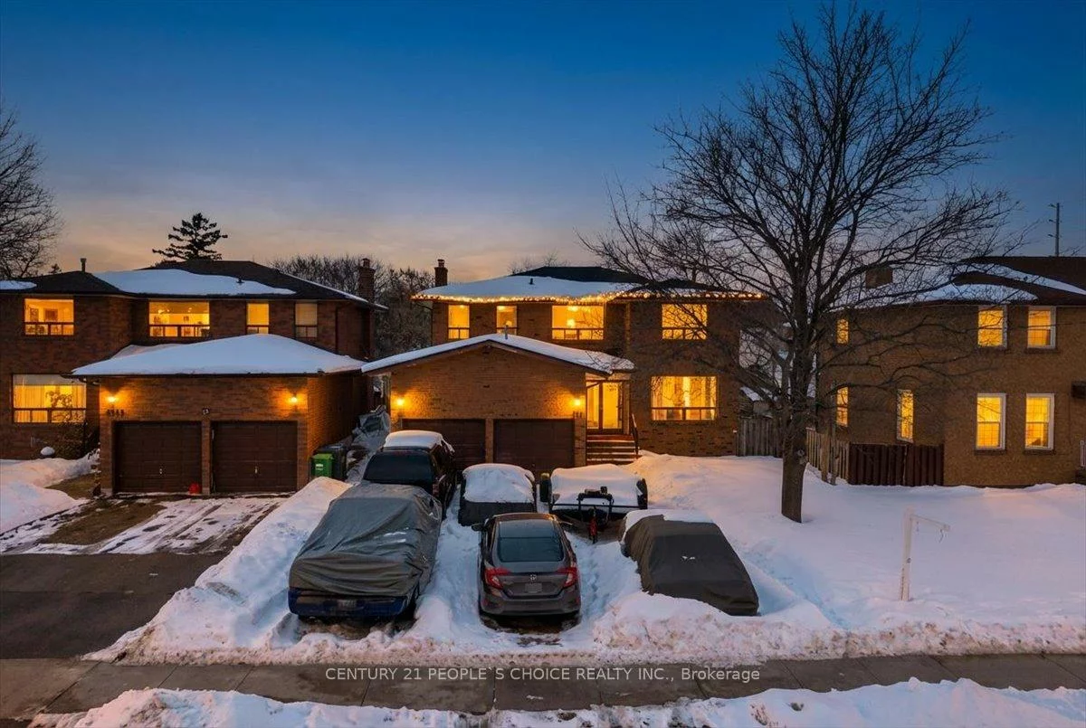 3431, Dorcas, Malton, Mississauga