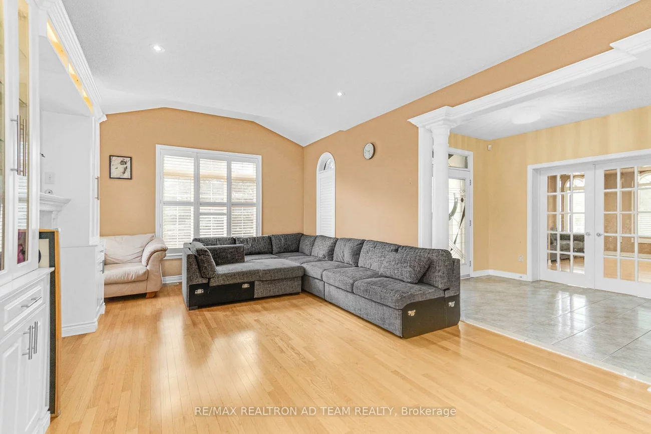 498, Tremblant, Meadowvale Village, Mississauga