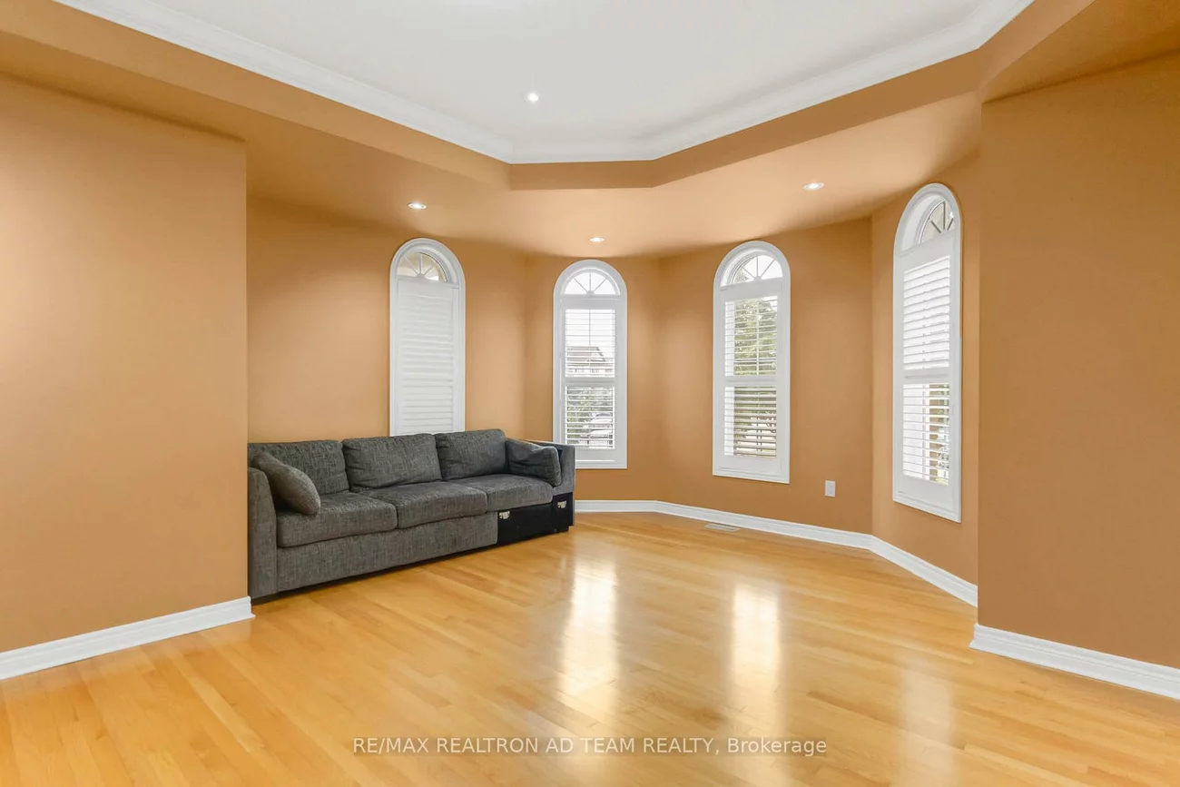 498, Tremblant, Meadowvale Village, Mississauga