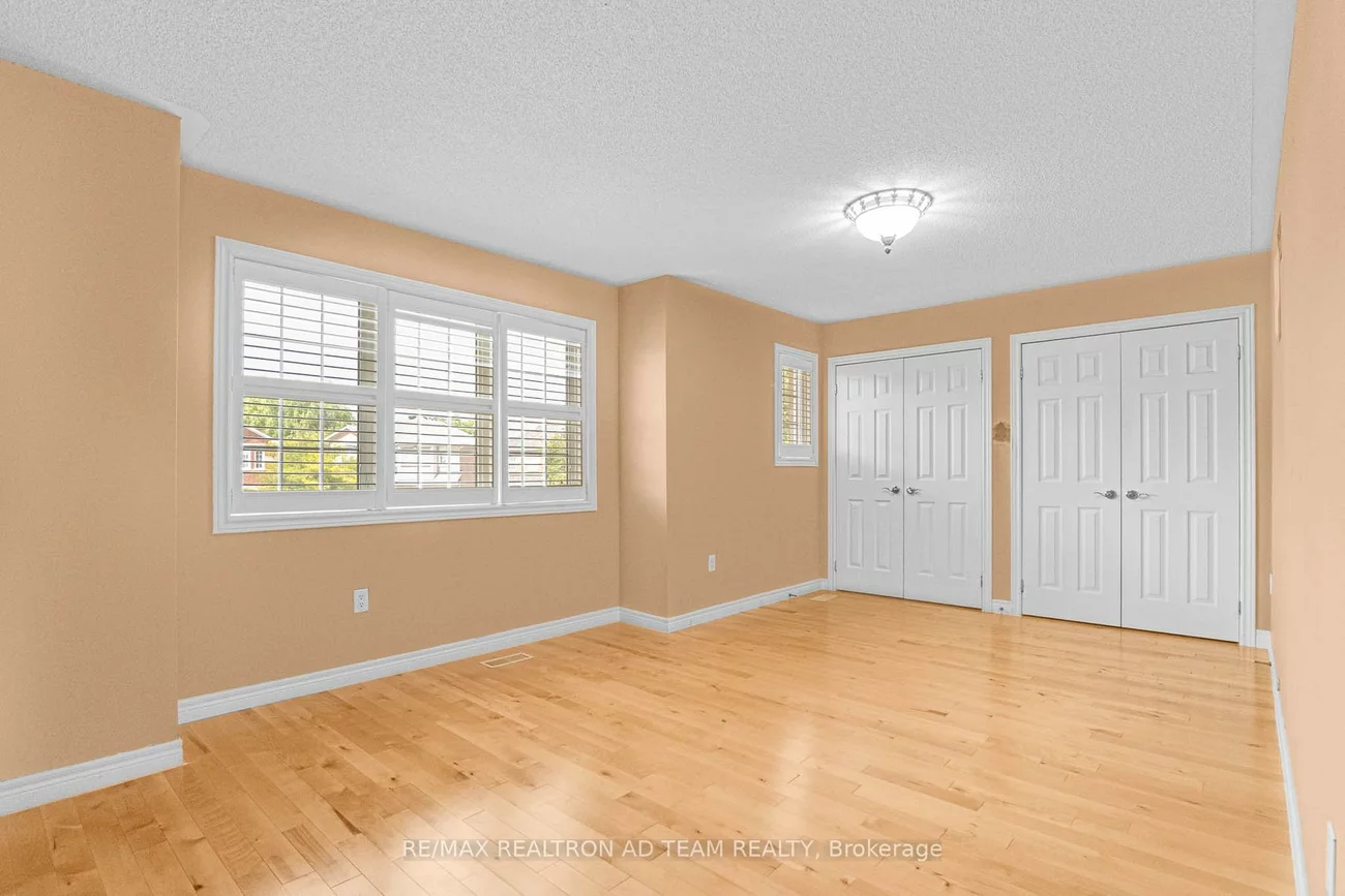 498, Tremblant, Meadowvale Village, Mississauga