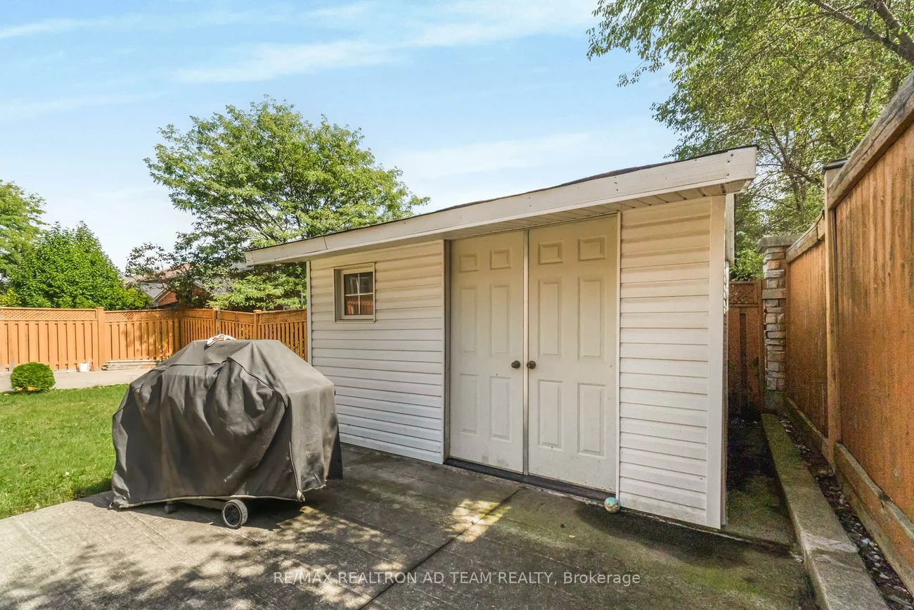 498, Tremblant, Meadowvale Village, Mississauga