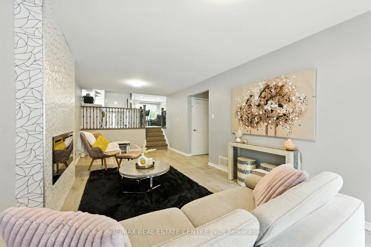 6423, Chaumont, Meadowvale, Mississauga