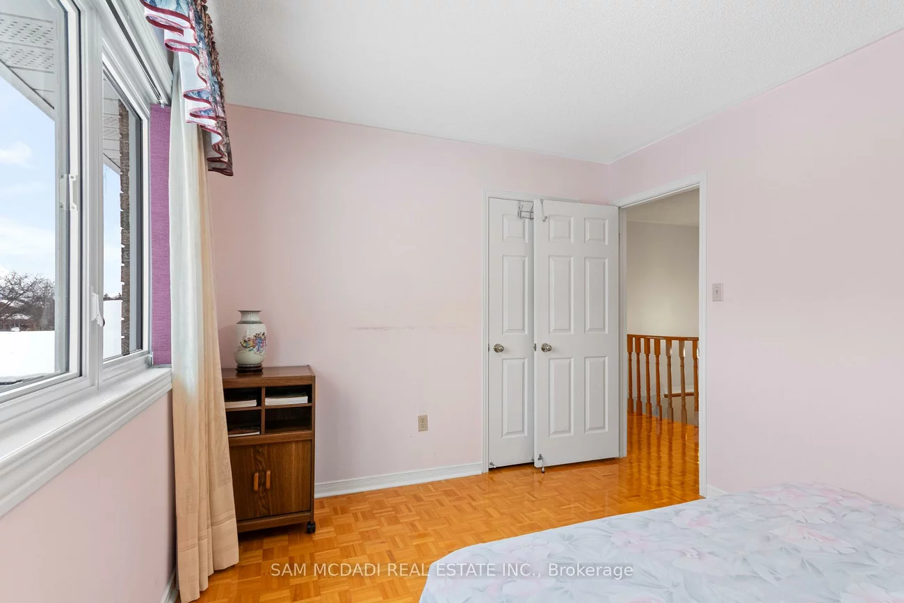 4461, Gladebrook, East Credit, Mississauga