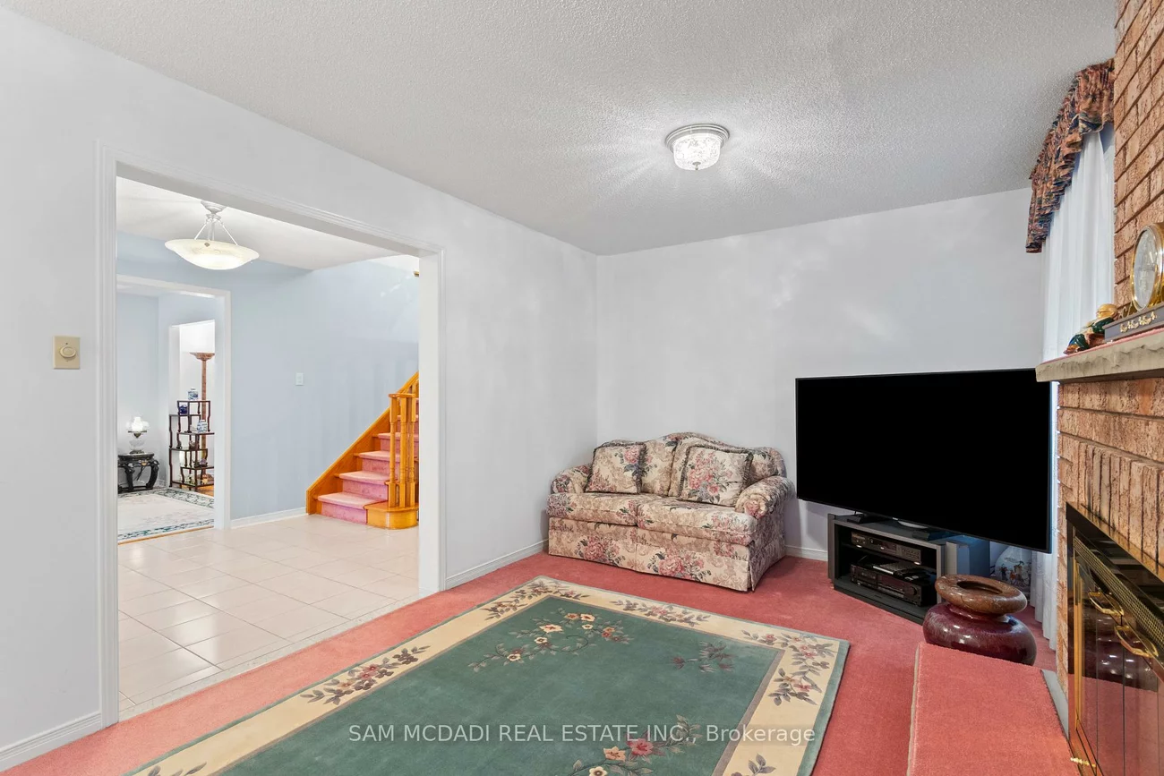 4461, Gladebrook, East Credit, Mississauga