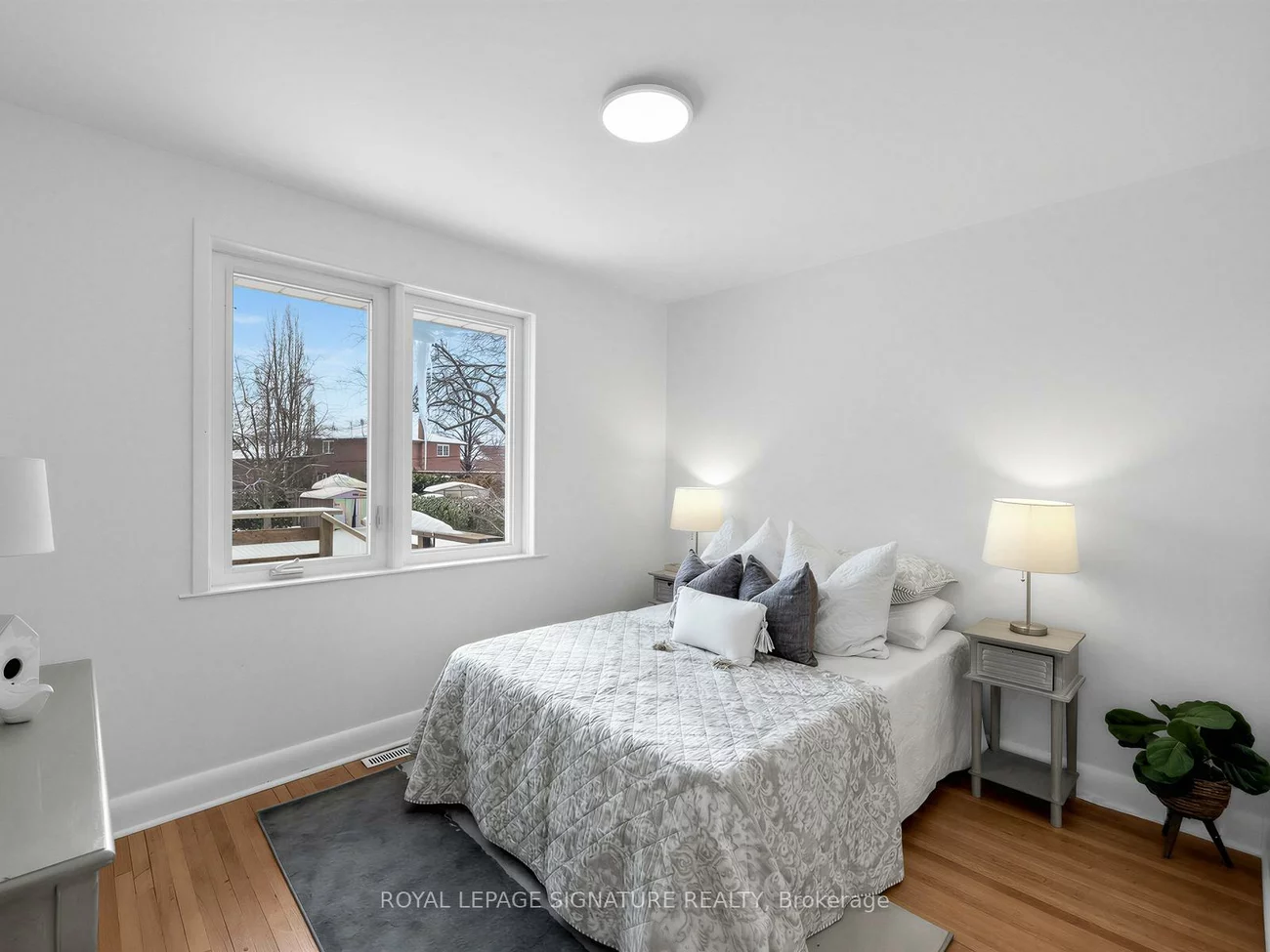 732, Melton, Lakeview, Mississauga