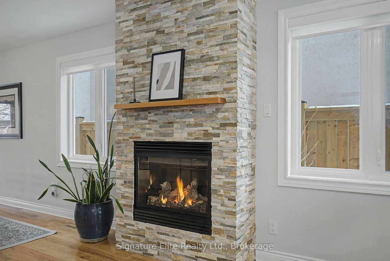 406, Niar, Mineola, Mississauga