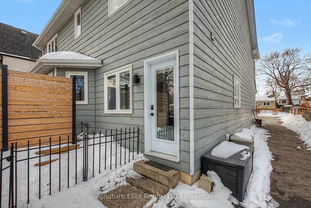 406, Niar, Mineola, Mississauga