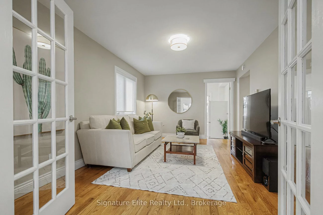 406, Niar, Mineola, Mississauga