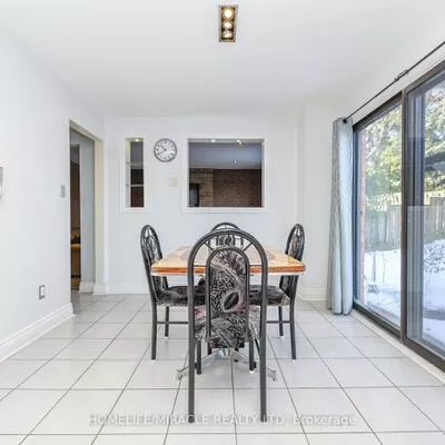 2291, Marzipan, Streetsville, Mississauga