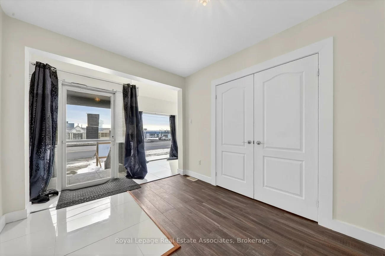 881, Lakeshore, Lakeview, Mississauga