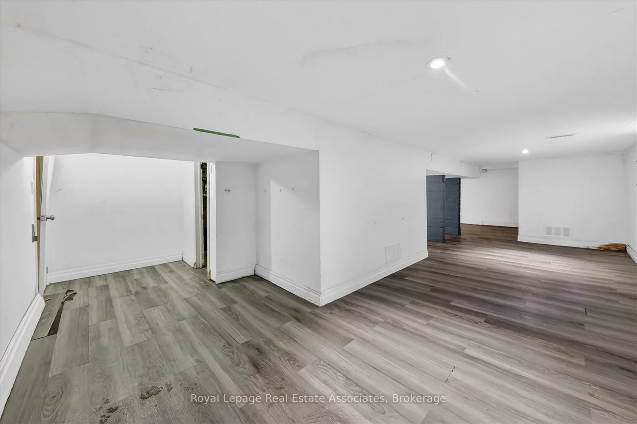 881, Lakeshore, Lakeview, Mississauga