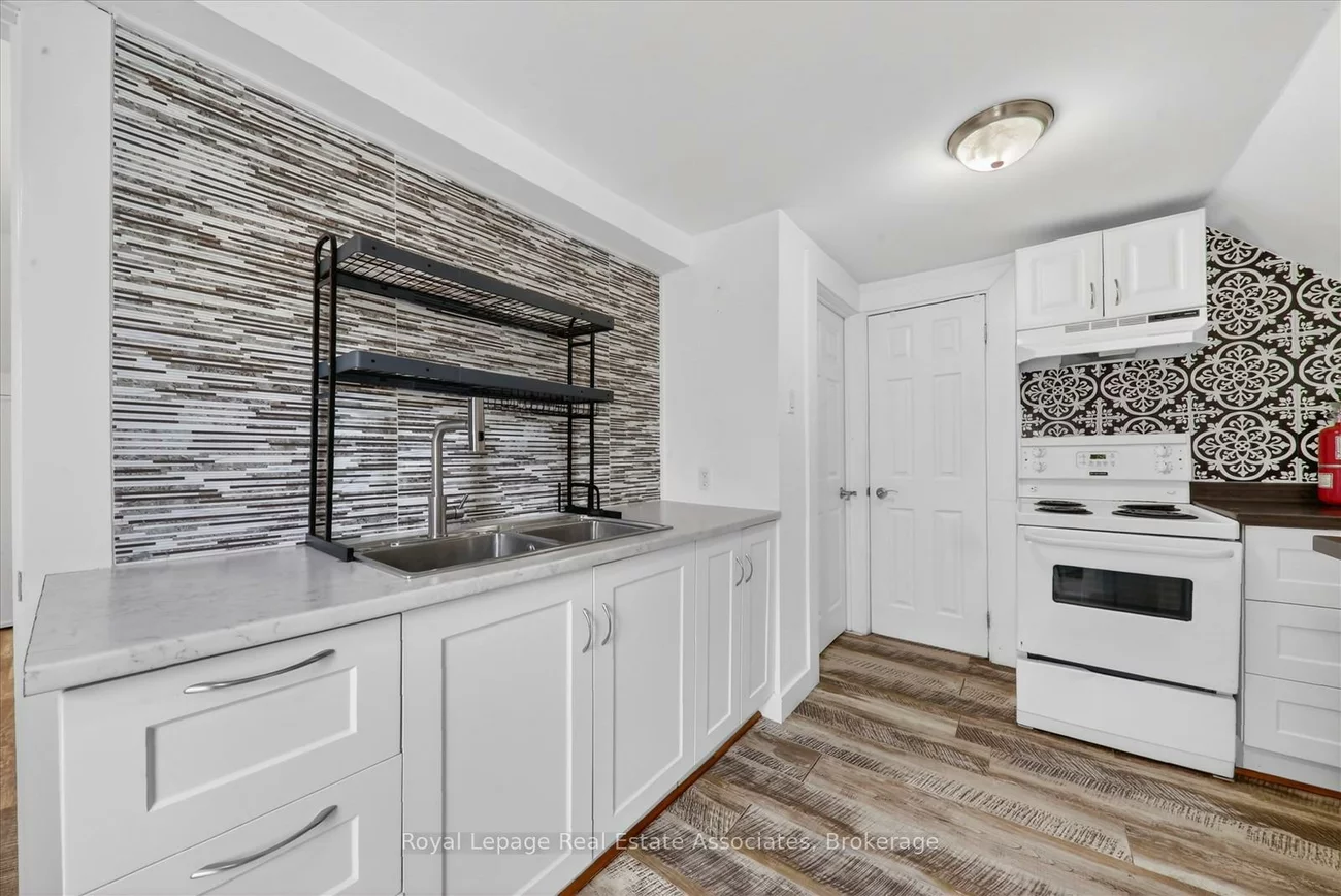 881, Lakeshore, Lakeview, Mississauga