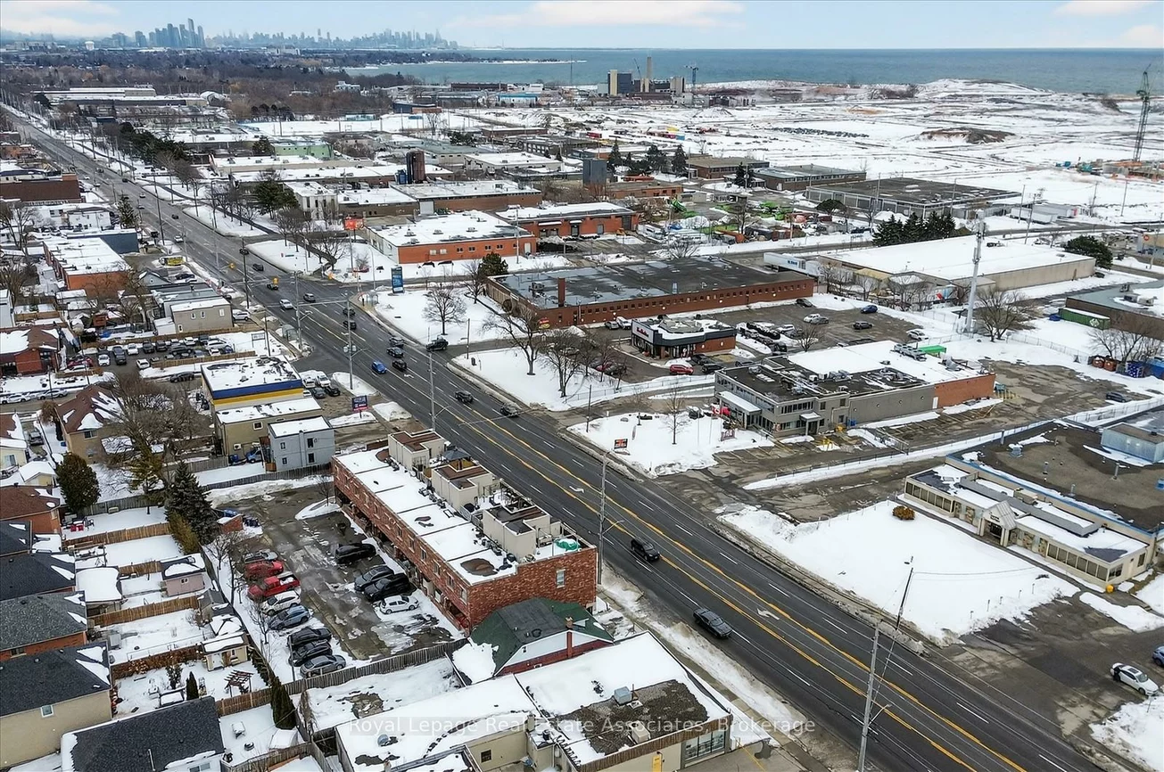 881, Lakeshore, Lakeview, Mississauga