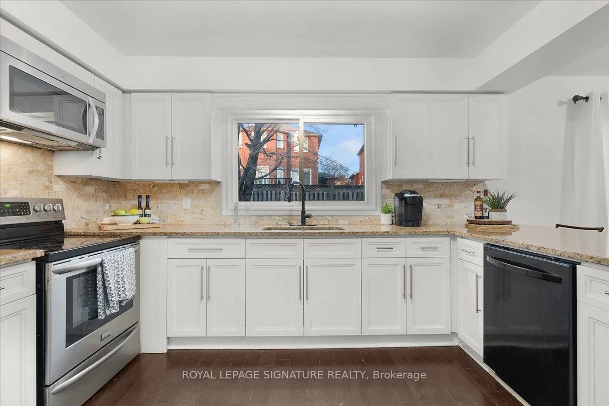 1093, Senlac, East Credit, Mississauga