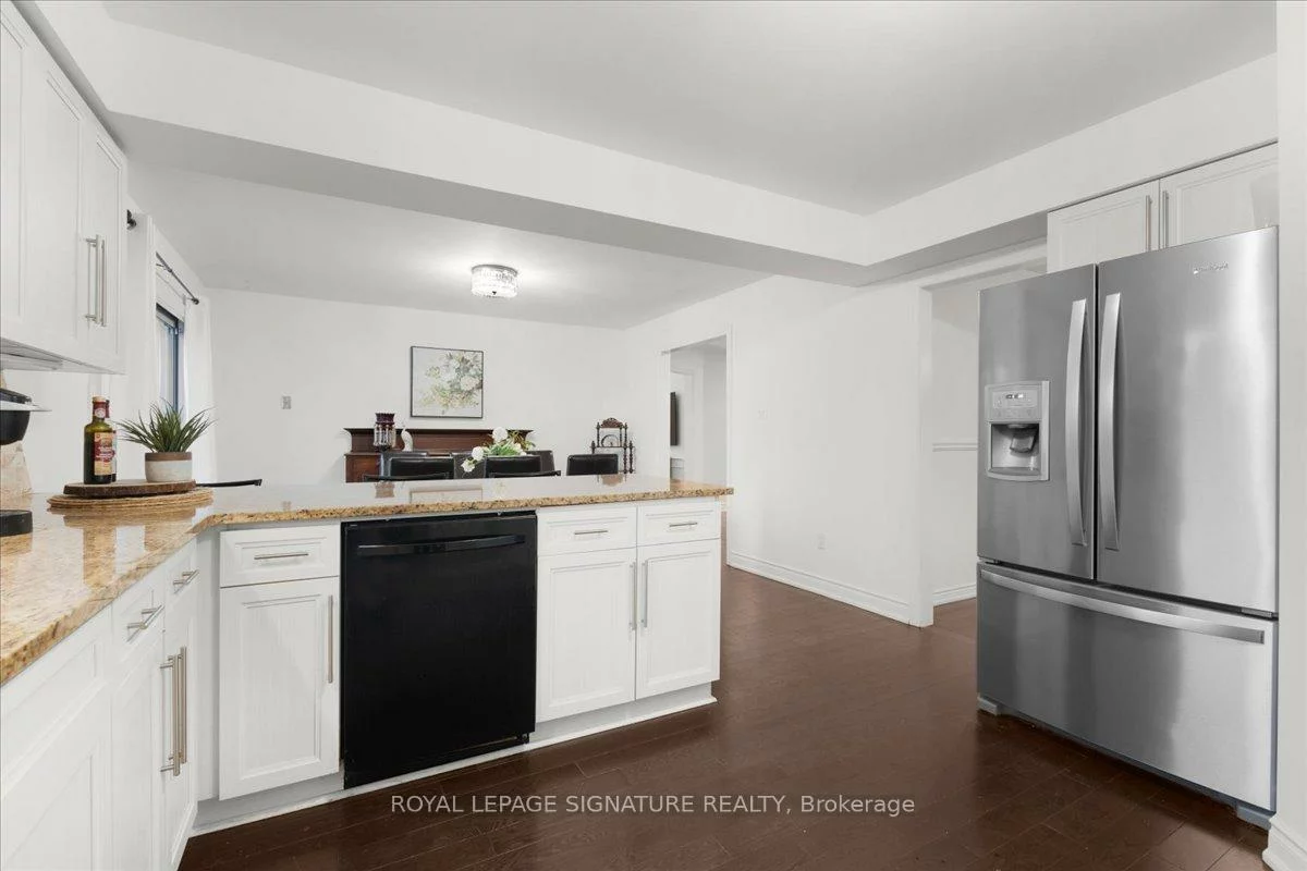 1093, Senlac, East Credit, Mississauga