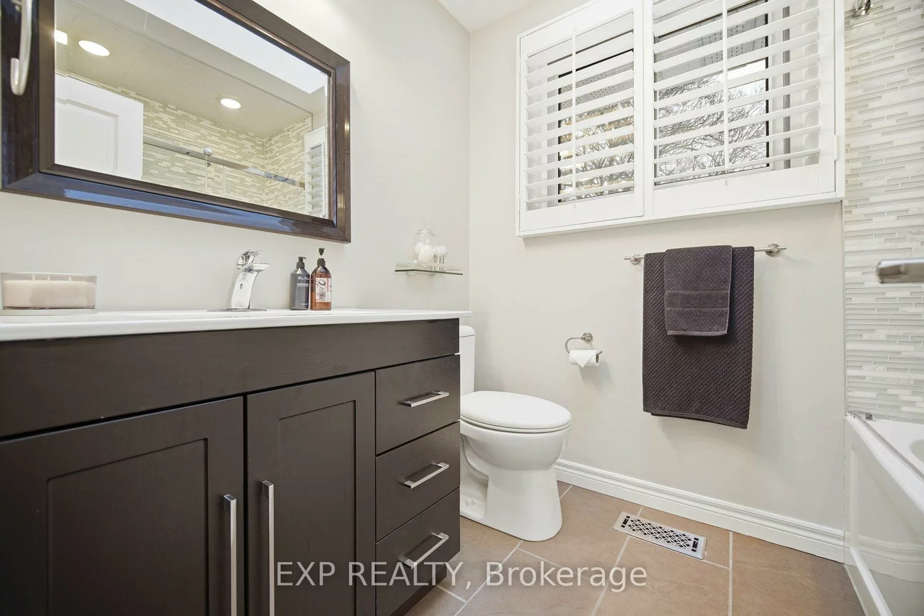 298, Edrich, Cooksville, Mississauga