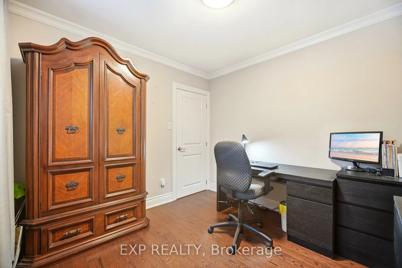 298, Edrich, Cooksville, Mississauga