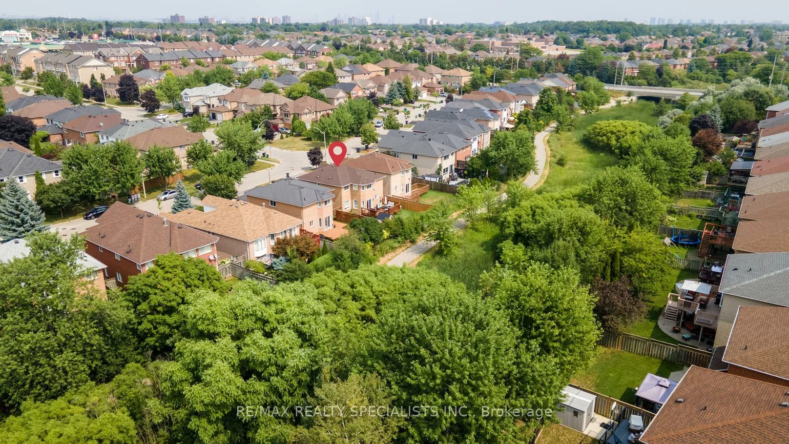 7202, Black Walnut, Lisgar, Mississauga