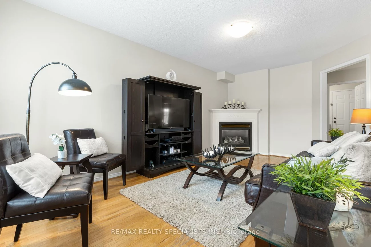 7202, Black Walnut, Lisgar, Mississauga