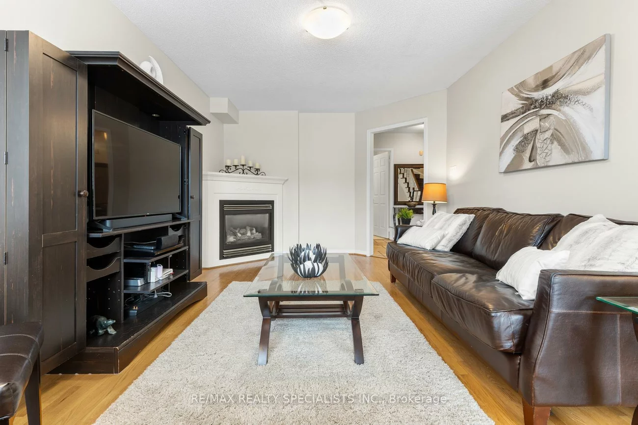 7202, Black Walnut, Lisgar, Mississauga