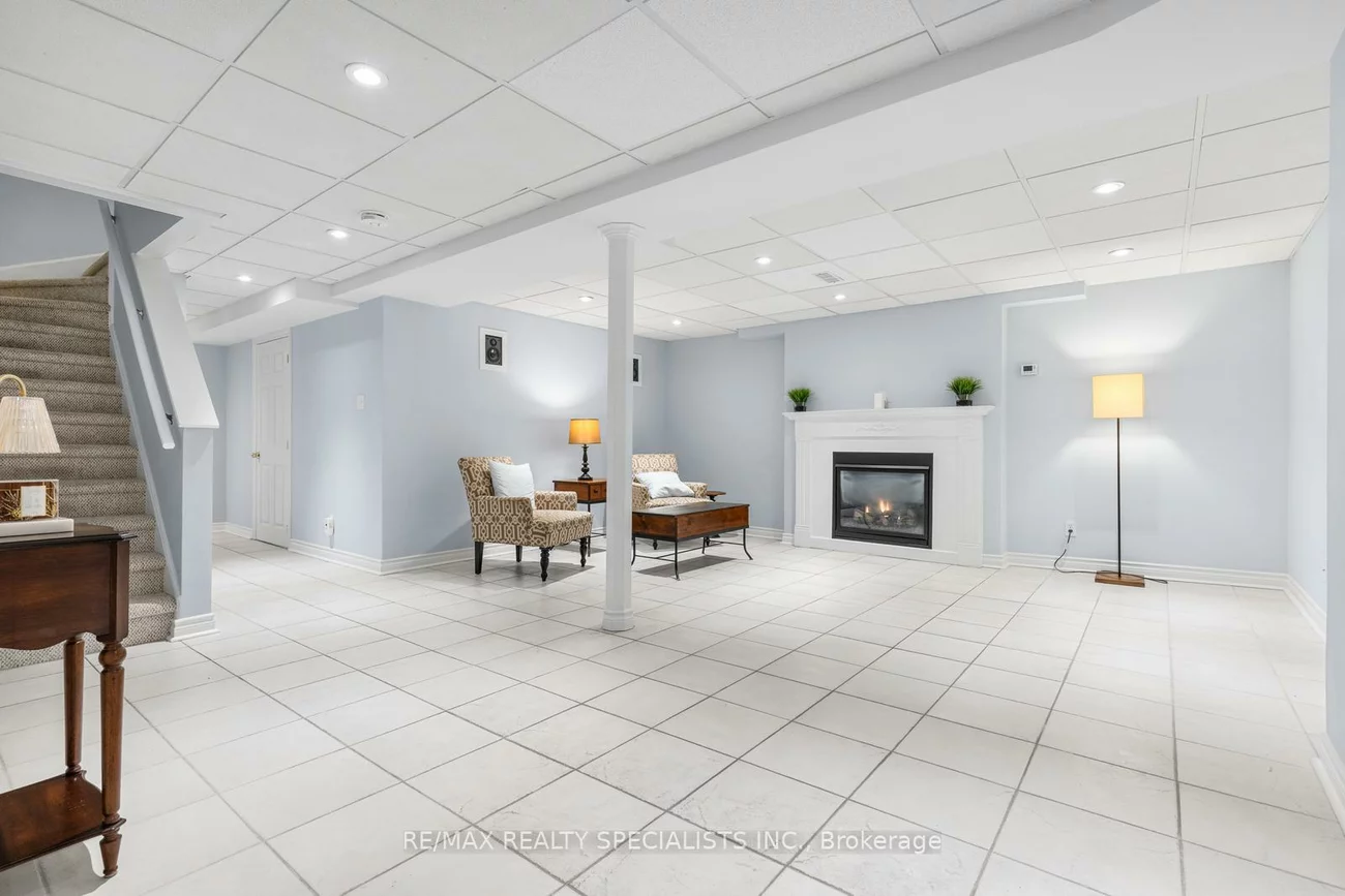 7202, Black Walnut, Lisgar, Mississauga