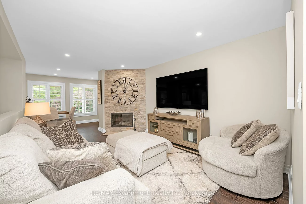 357, Nahani, Hurontario, Mississauga