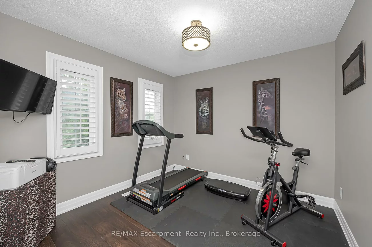 357, Nahani, Hurontario, Mississauga