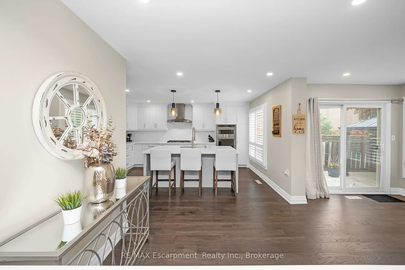 357, Nahani, Hurontario, Mississauga