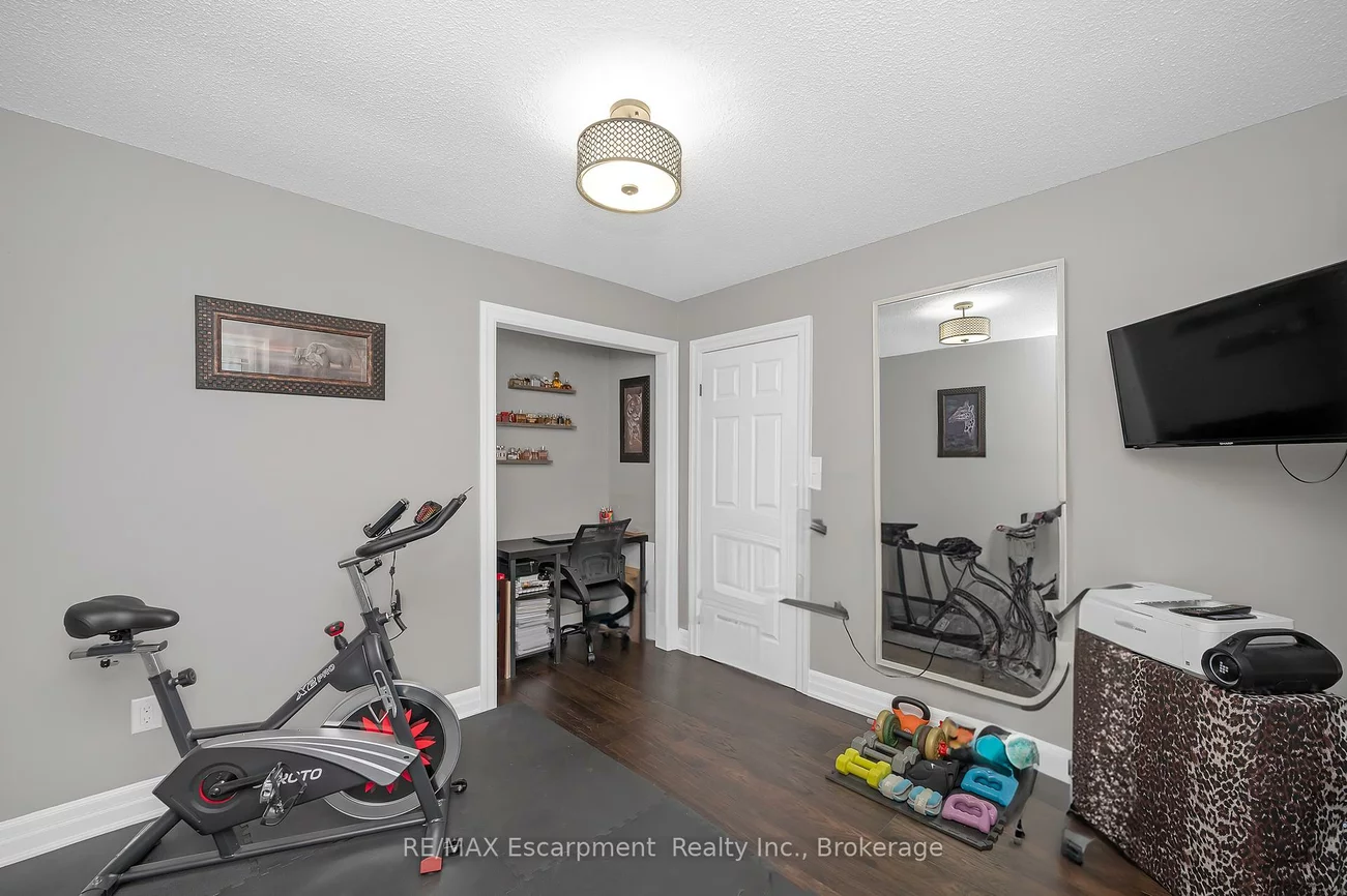 357, Nahani, Hurontario, Mississauga