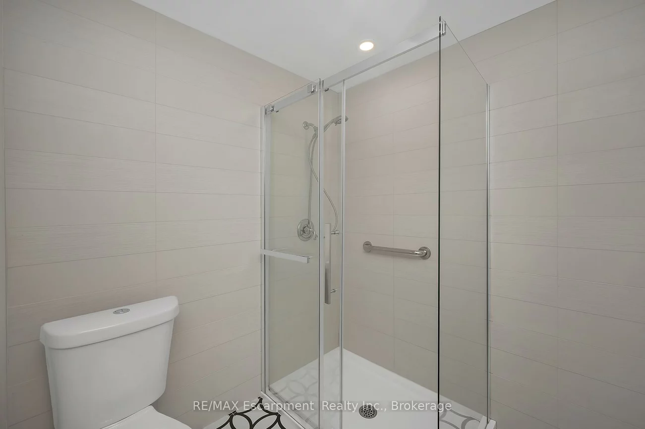357, Nahani, Hurontario, Mississauga
