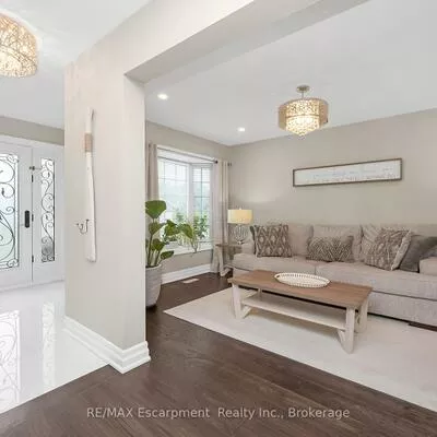 357, Nahani, Hurontario, Mississauga