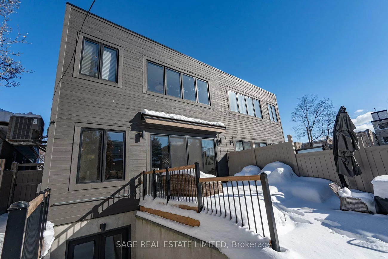 10, Brant, Port Credit, Mississauga